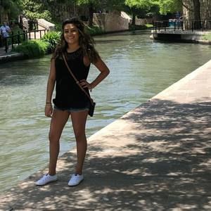 Meet your Posher, Brittney